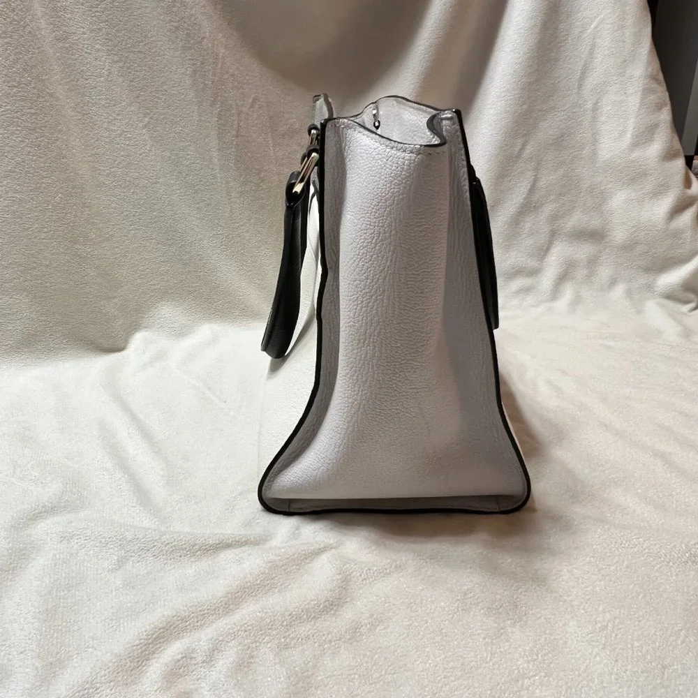 Cole Haan 2 tone leather bag - Picture 8 of 8